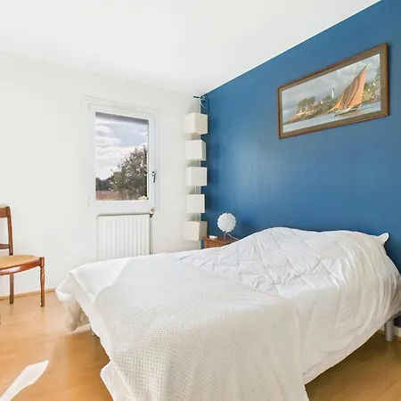 Jolie Maison Avec Jardin A 450m De La Pour 8 Holiday home