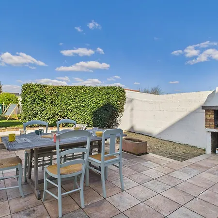 Jolie Maison Avec Jardin A 450m De La Pour 8 * Batz-sur-Mer