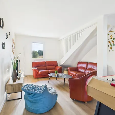 Jolie Maison Avec Jardin A 450m De La Pour 8 Ferienhaus