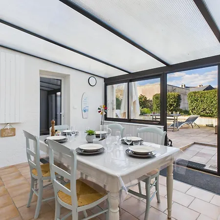 Jolie Maison Avec Jardin A 450m De La Pour 8