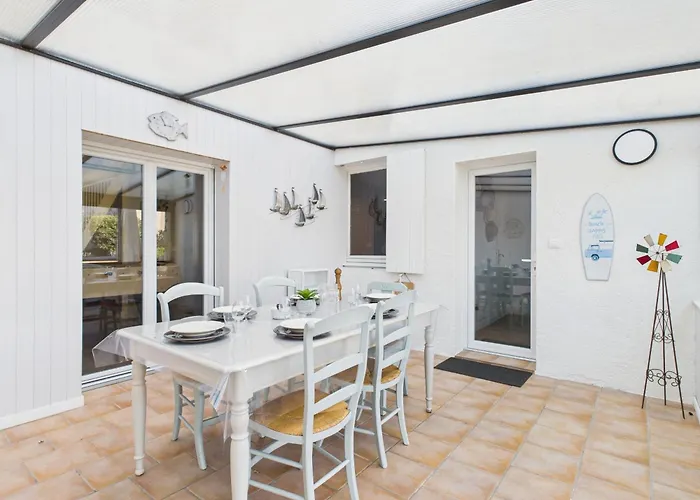 Jolie Maison Avec Jardin A 450m De La Pour 8 펜션