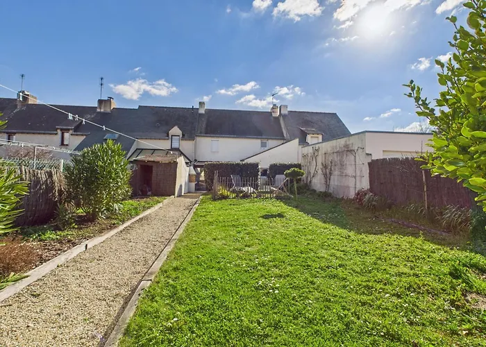 Jolie Maison Avec Jardin A 450m De La Pour 8 펜션 *