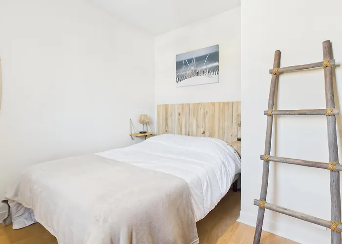 Jolie Maison Avec Jardin A 450m De La Pour 8 펜션