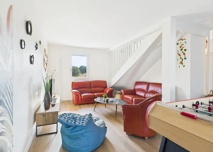 Jolie Maison Avec Jardin A 450m De La Pour 8 펜션