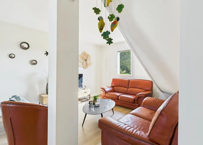 Jolie Maison Avec Jardin A 450m De La Pour 8 펜션